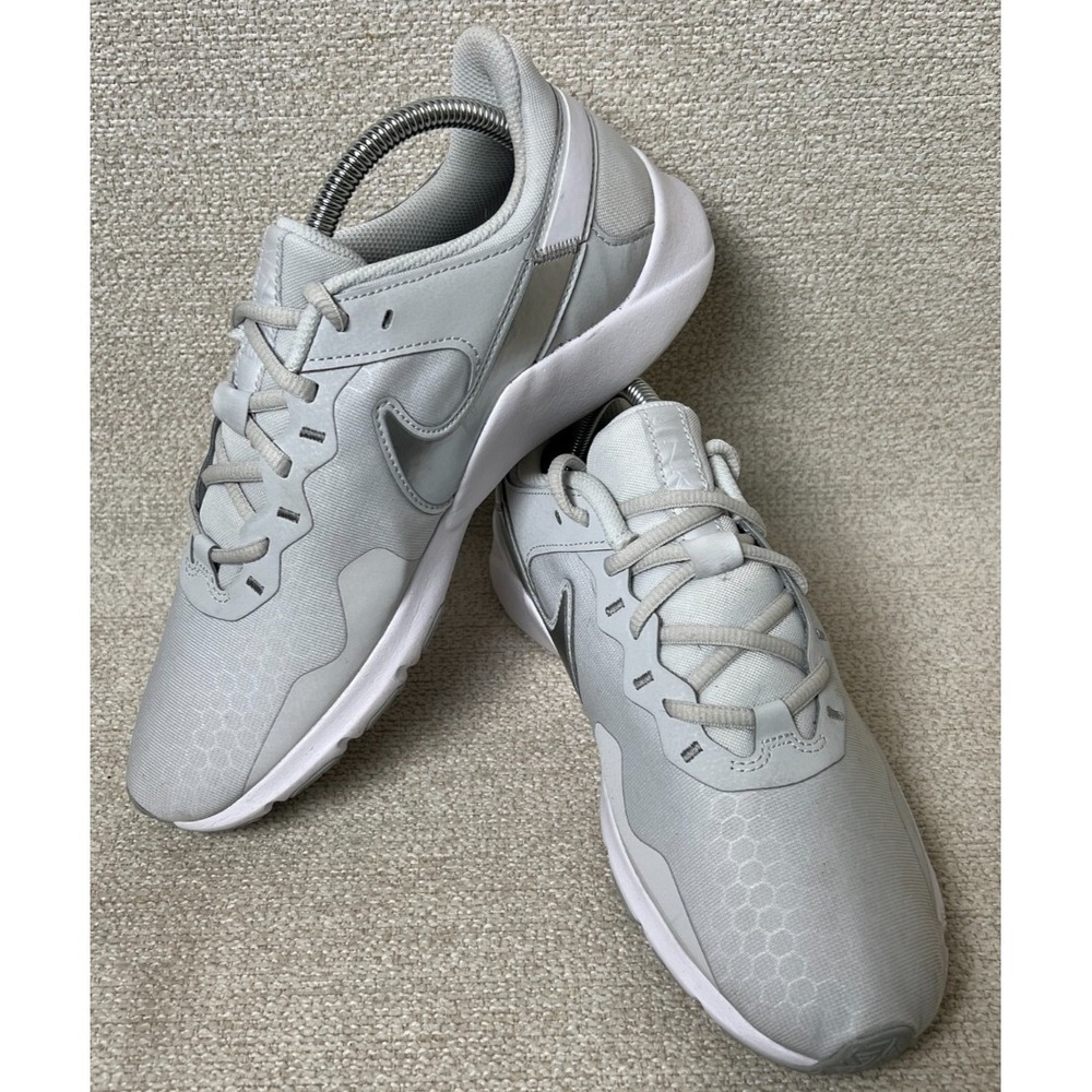 Nike Shoes Women 10 Legend Essentials Running White Sneakers Lightweight Trainer